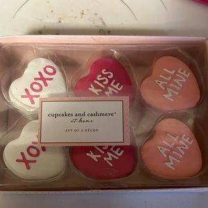Cupcakes and Cashmere Valentines Macaroons